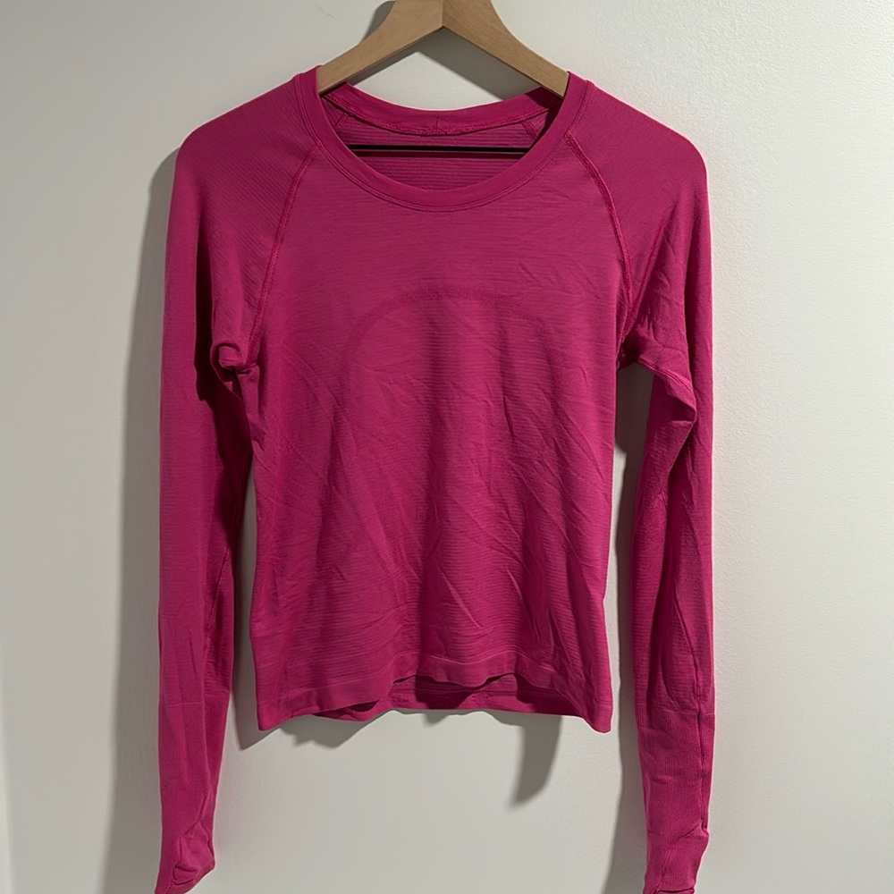 Lululemon swiftly tech long sleeve race length sonic pink